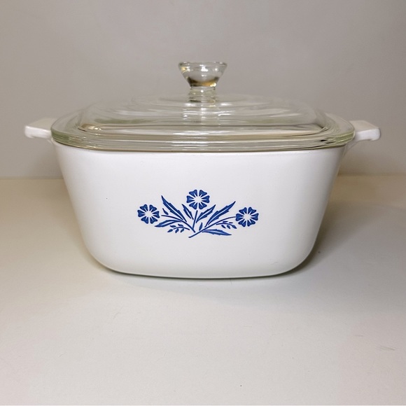 Vintage Corning Ware Blue Cornflower 1 3/4 Qt Baking Dish with Pyrex D-9 Lid - Picture 1 of 11